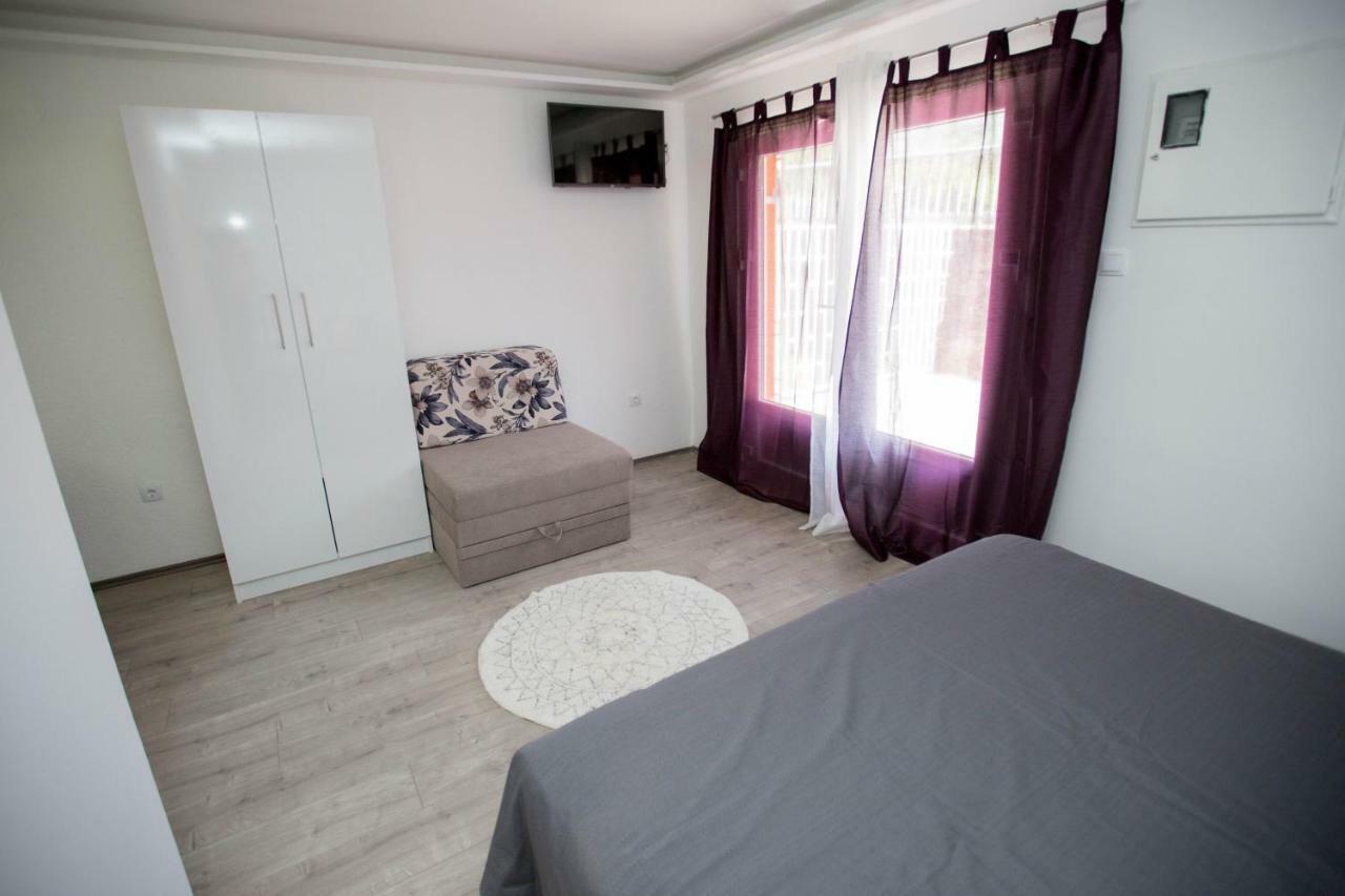 Apartman Ana 2 Требинье Экстерьер фото